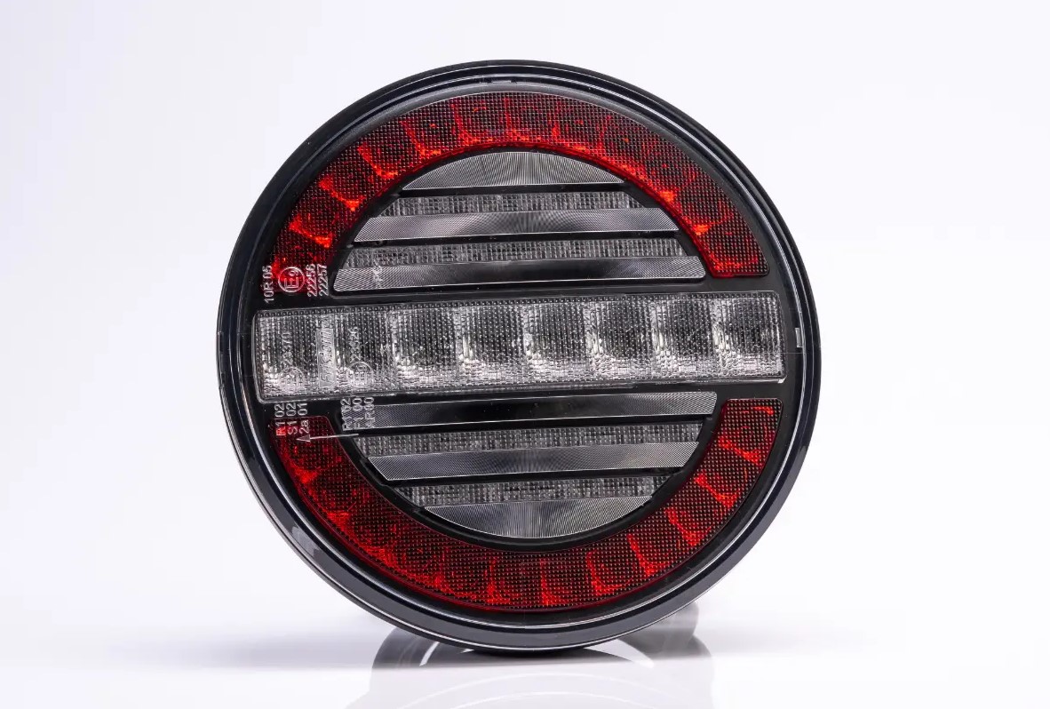 Lampa spate LED, 12/24V, 3 functii: POZITIE, MERS INAPOI si CEATA